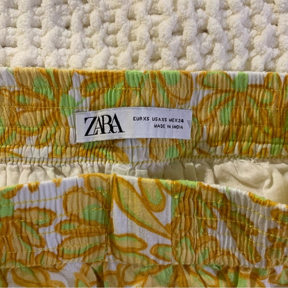 Zara flower shorts - Picture 3 of 3